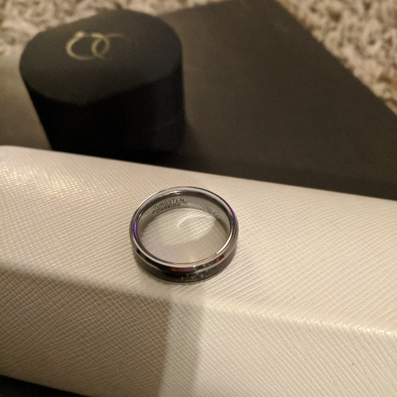Men's Tunsten Wedding Band Sz 10 - Picture 11 of 12